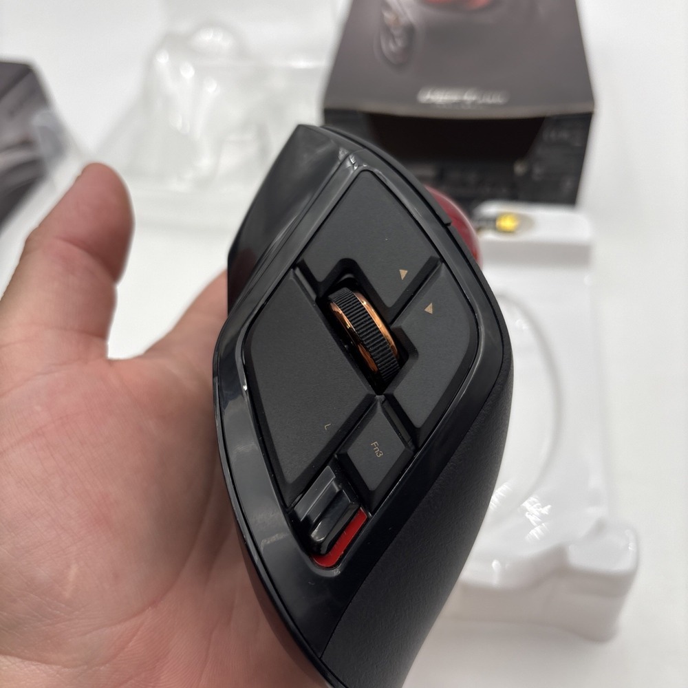Elecom Deft Pro Trackball Mouse - Picture 8 of 9